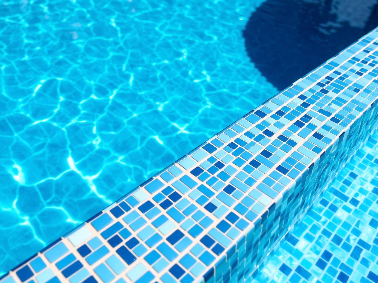 Piscina Linha Pastilhada